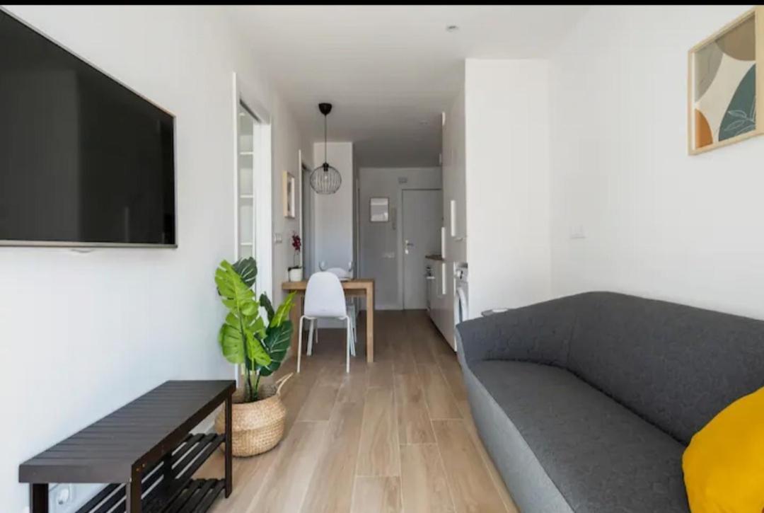 Apartment Close To The Beach Sant Adrià de Besòs Extérieur photo