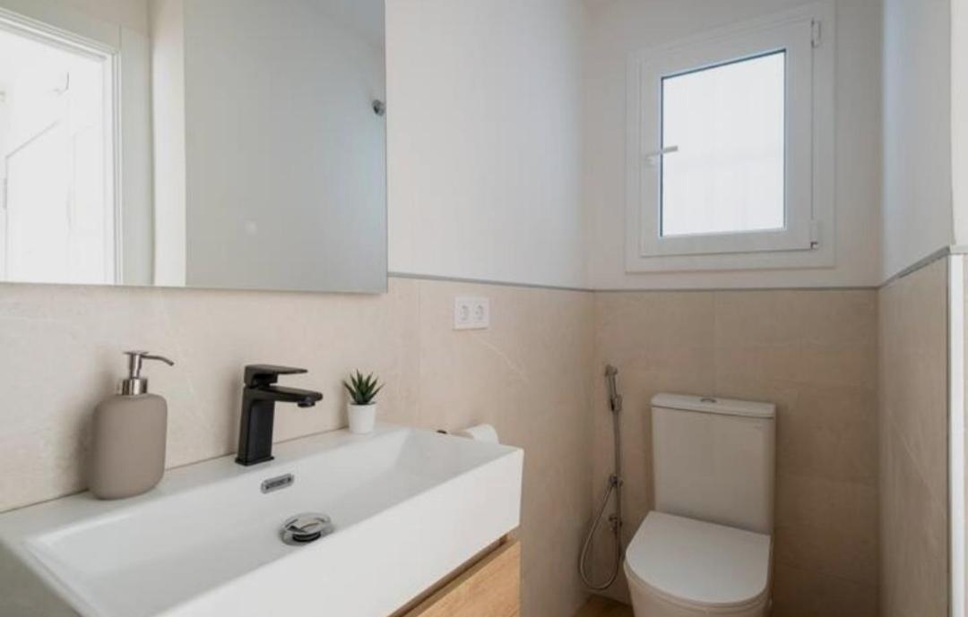 Apartment Close To The Beach Sant Adrià de Besòs Extérieur photo